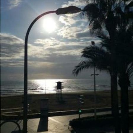 Apartamento A 10 Metros Del Mar กูลเญรา ภายนอก รูปภาพ